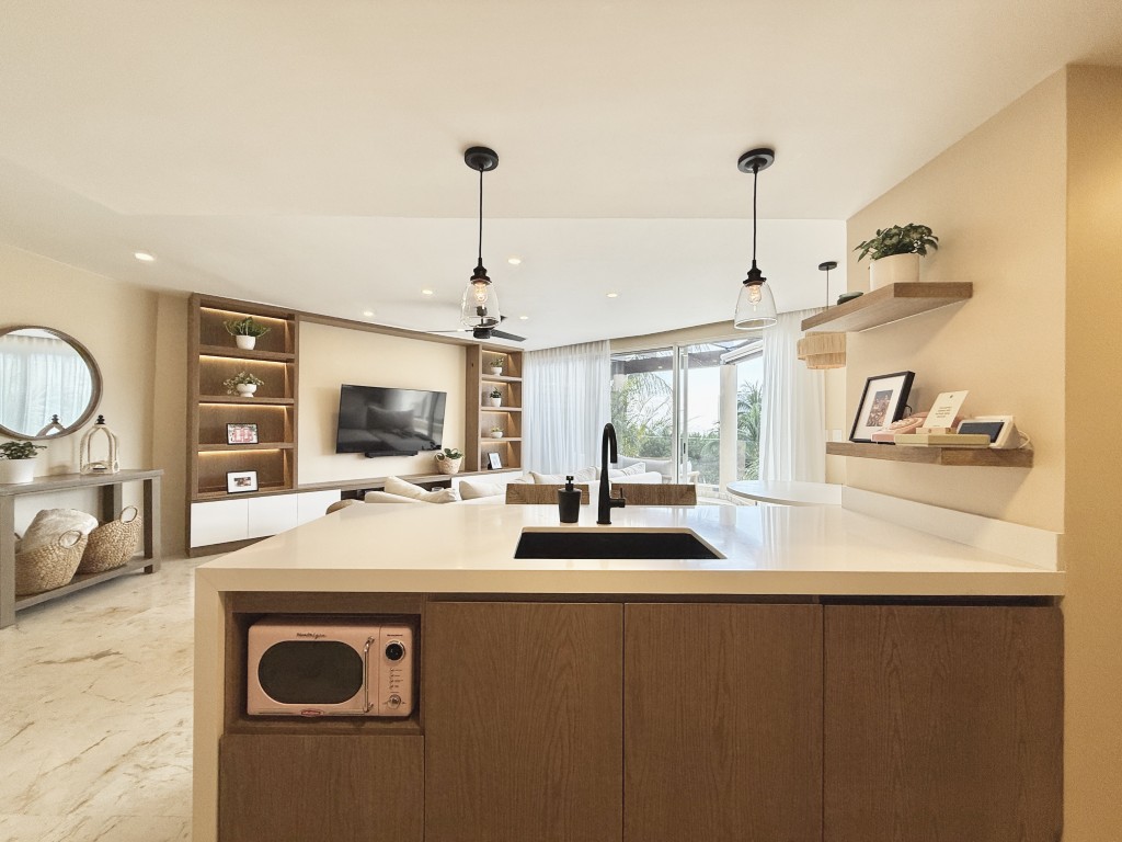 PH, Extraordinary Ocean Views from the Main Living Area