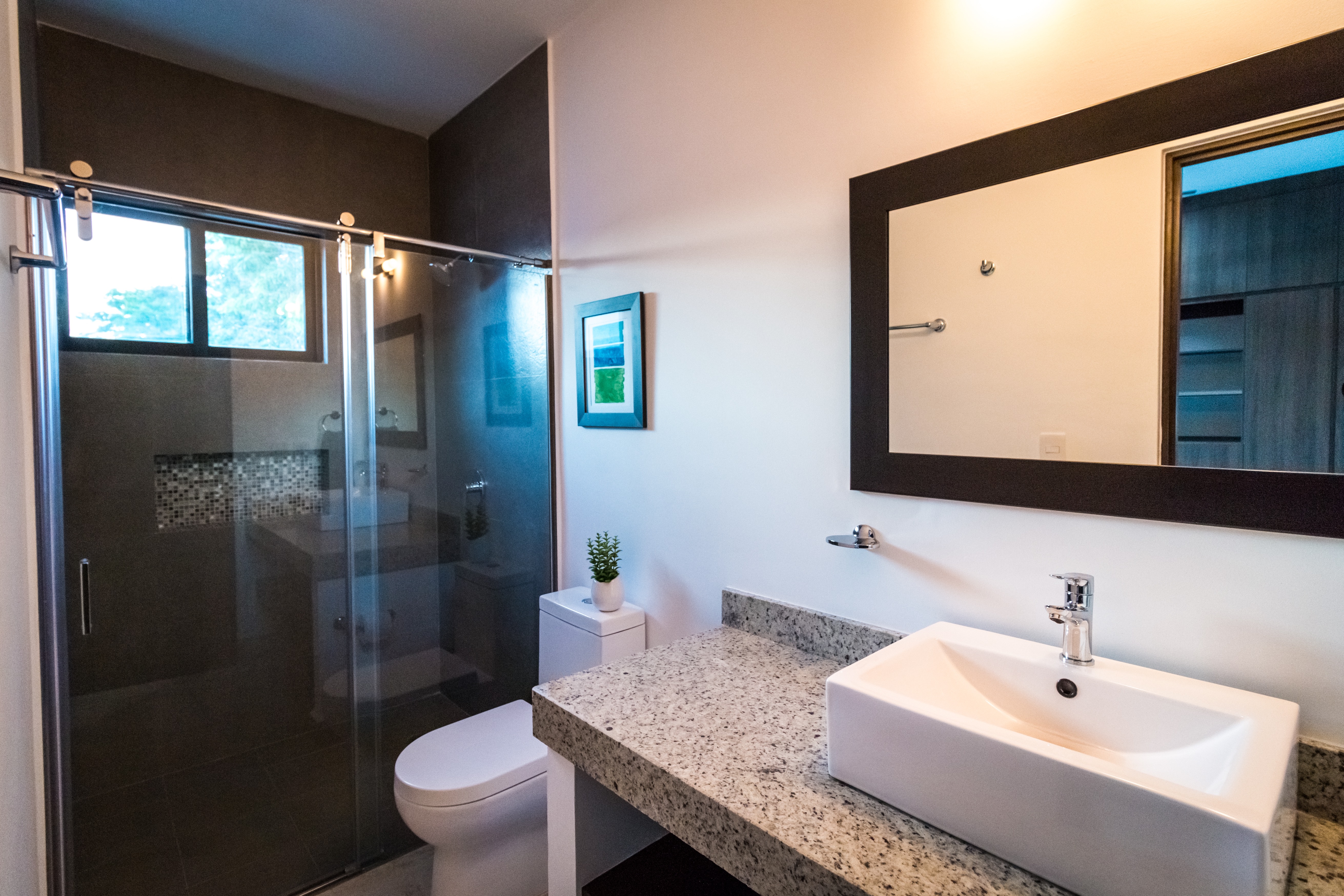 Arcos-31-squashed-Bathroom