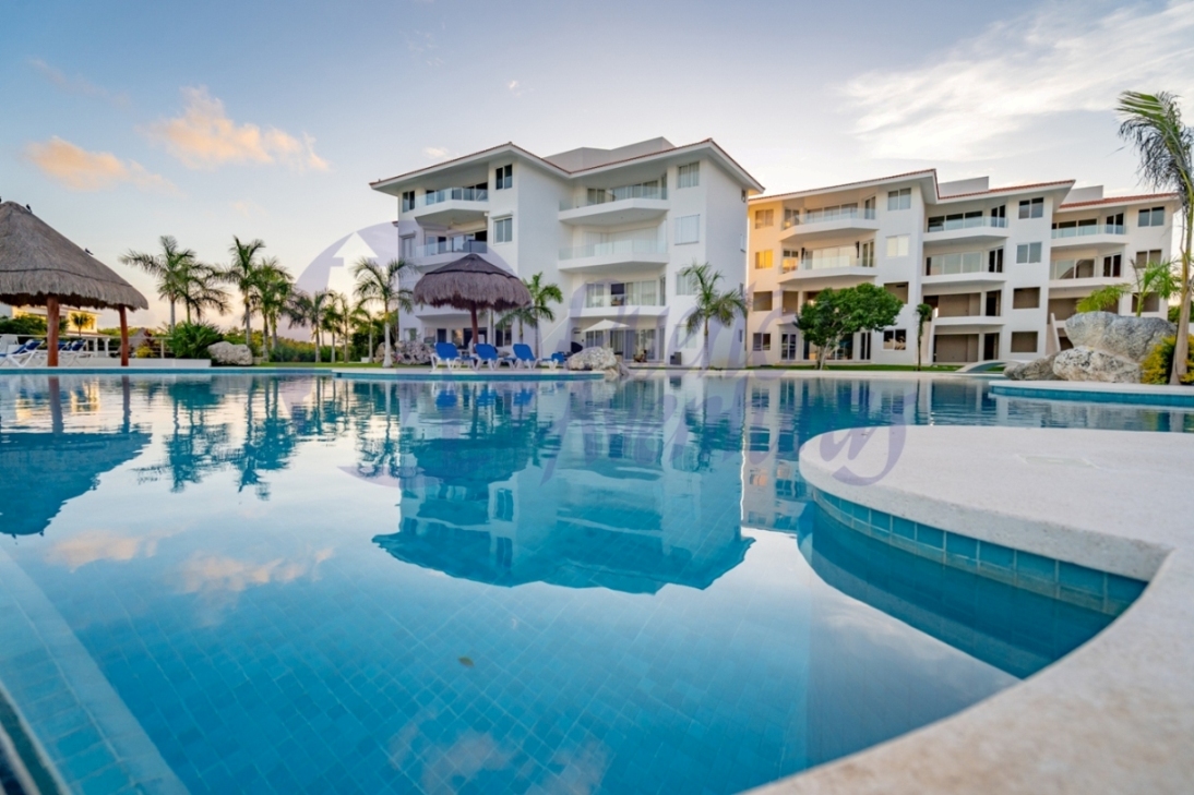 2 bedroom condo facing the Marina in Puerto Aventuras!, PA Canal Lagoon