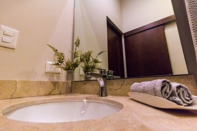 L_Condos-9-Interior-Bathroom