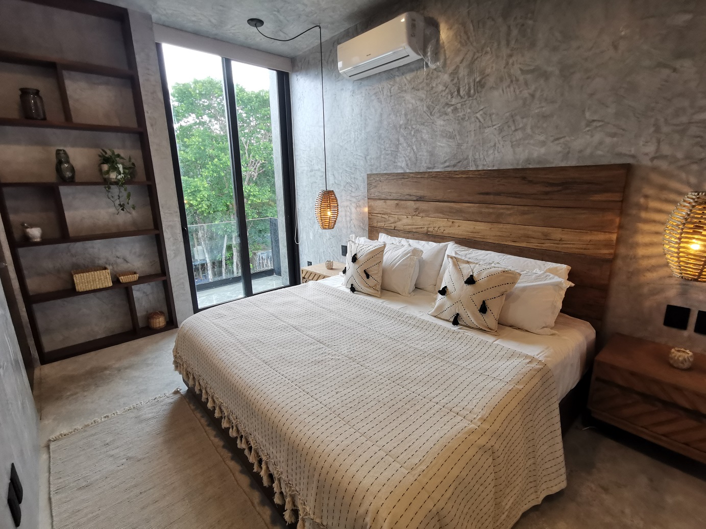 Beautiful and spacious family residence for you.