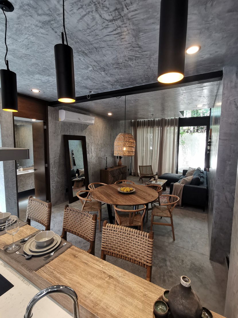 19227 Beautiful and spacious family residence for  - Condo