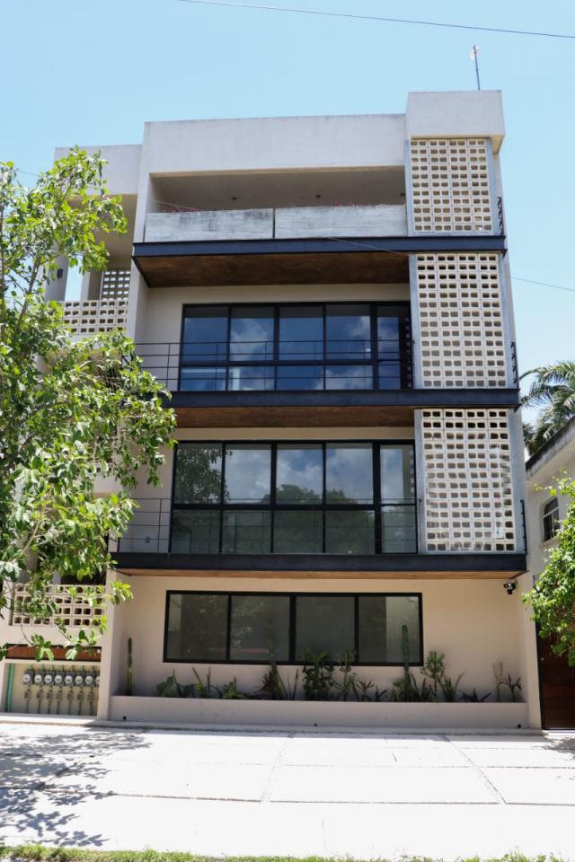 Stunning 1 Bedroom Condo near Shopping Centers