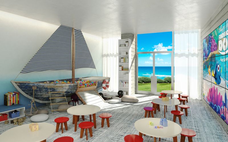 Unbelievable-5br-PH-in-the-Marina-of-Puerto-Cancun-CommonArea