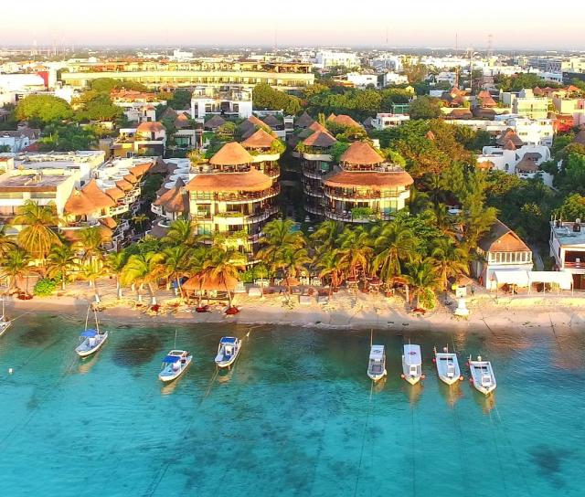 3 bedroom penthouse with sea views