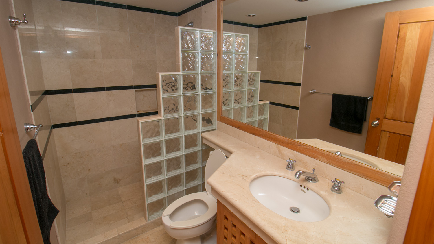 2-br-condo-penthouse-puerto-aventuras-beachfront-Bathroom-Bathro