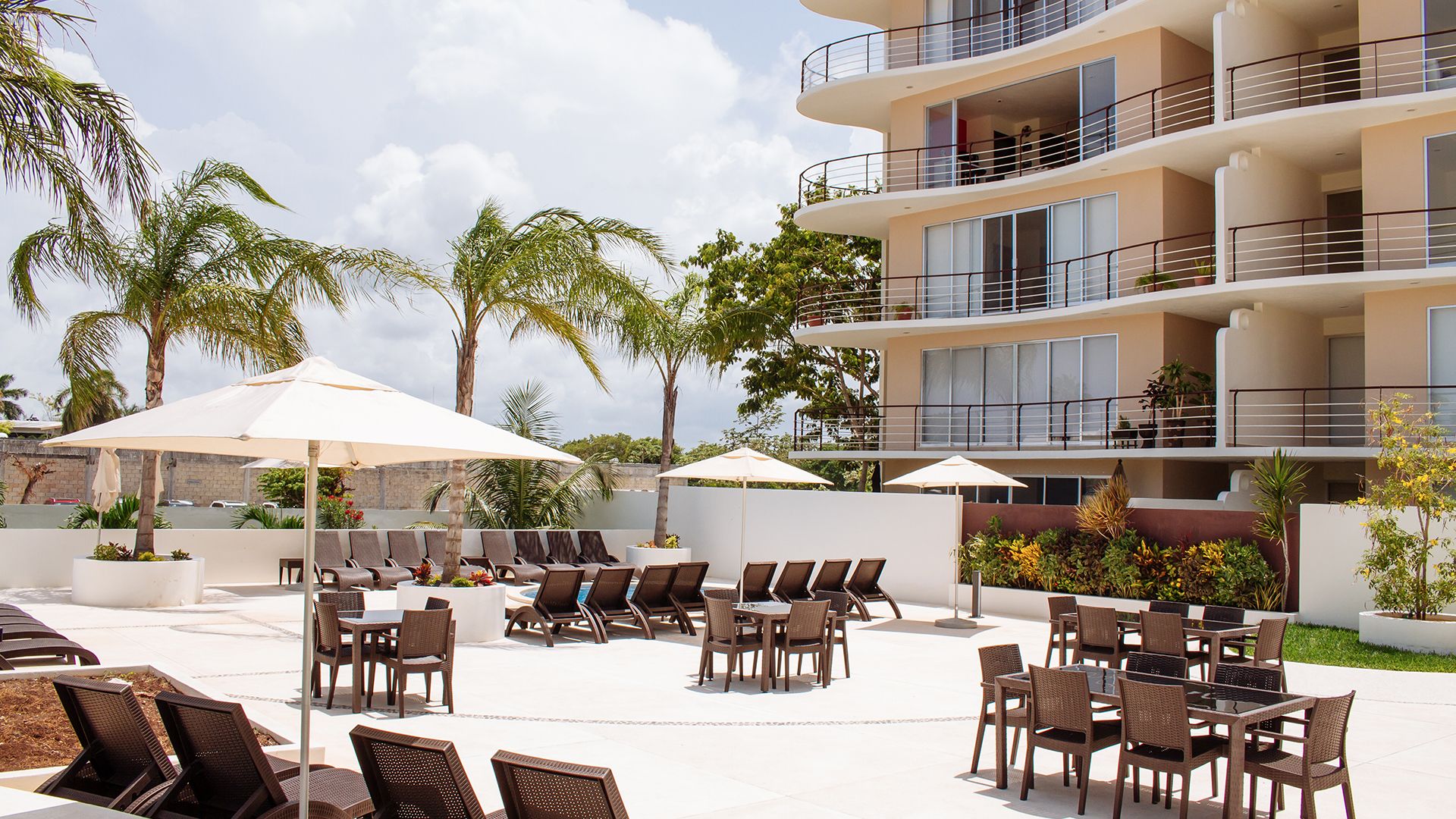 21104 Wonderful 2br Ground Floor  - Condo