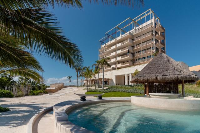 Stunning 3 bedroom luxury beachfront condo