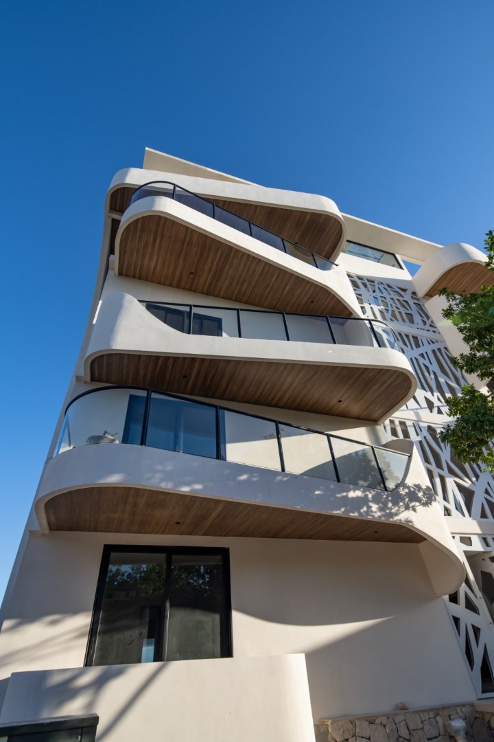 Beachfront studio with amazing views