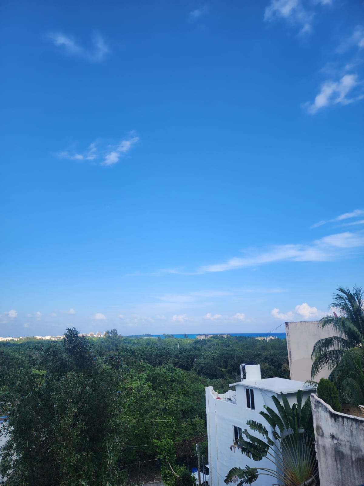 Well located 2 bedrooom condo in Playa del Carmen