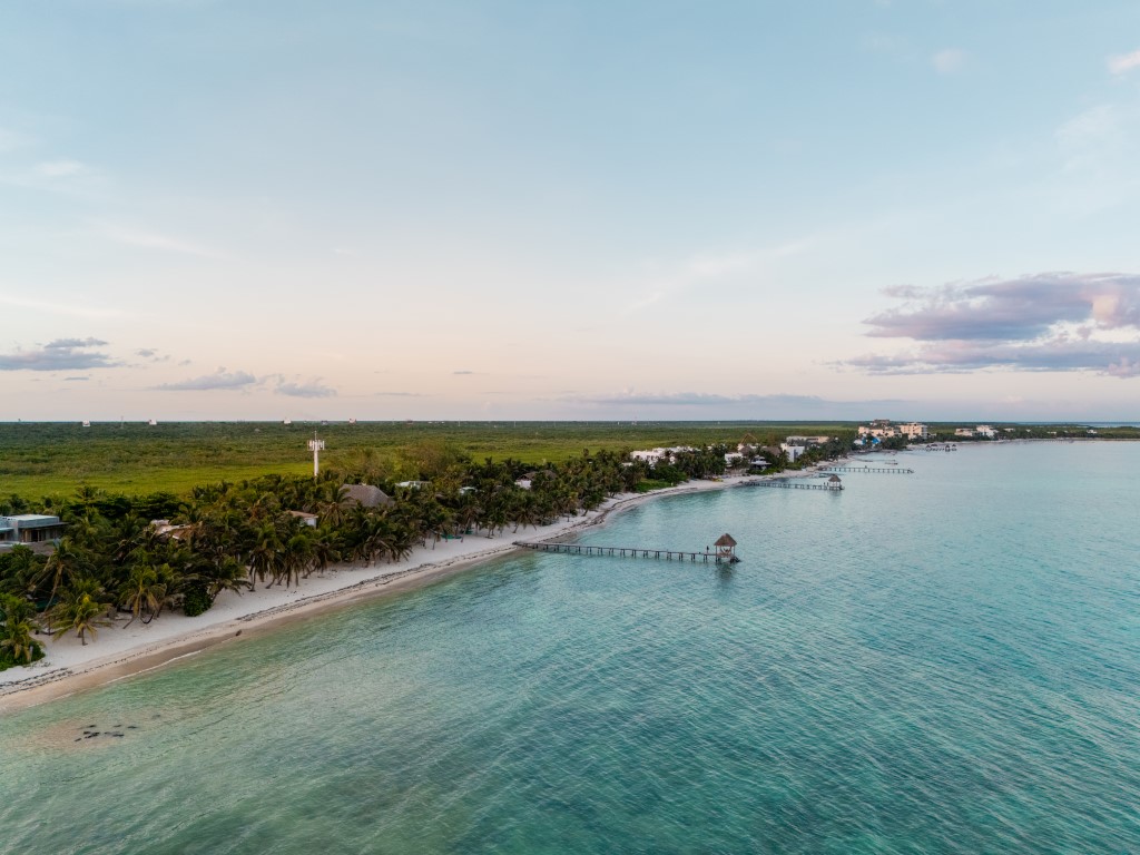 Beachfront one bedroom condo