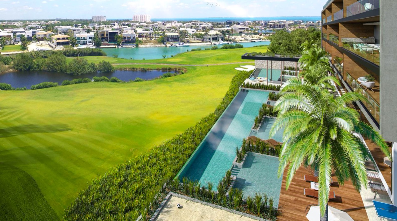 comfortable 4-bedroom condo in Puerto Canc&uacute;n. 