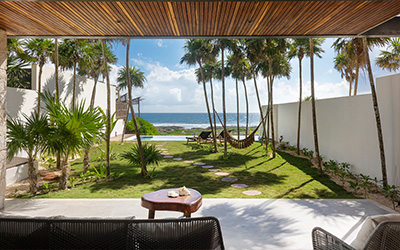 Beachfront house in Tankah