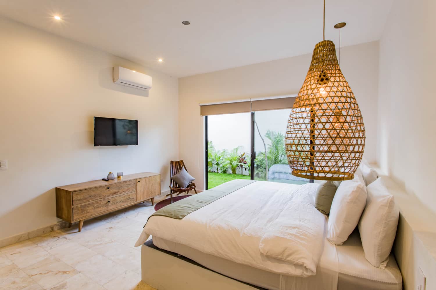 4 bedroom villa in la veleta