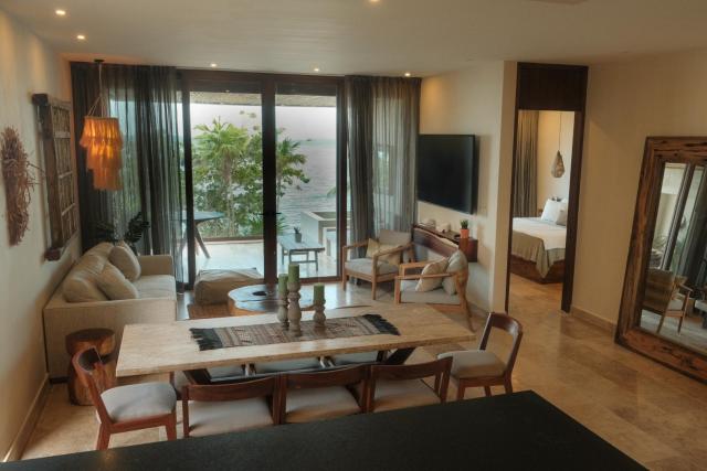 3 bedroom condo with magnificent views.