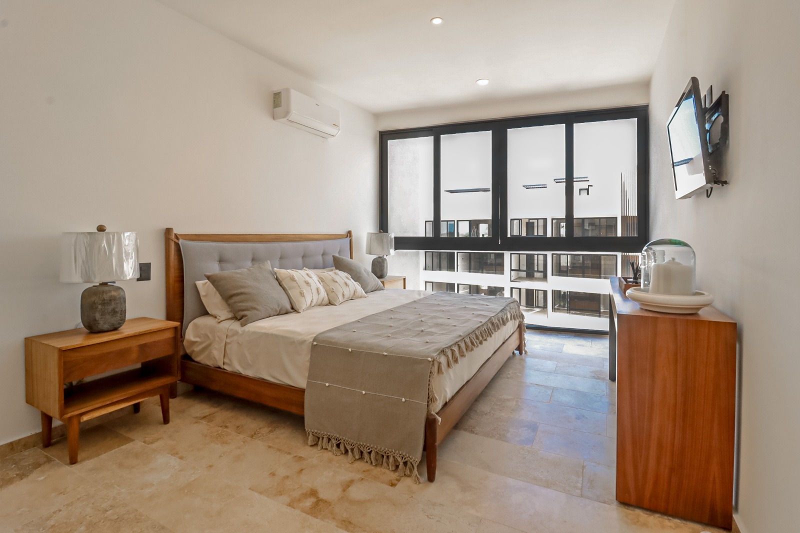 Magnificent condo in a high added value area