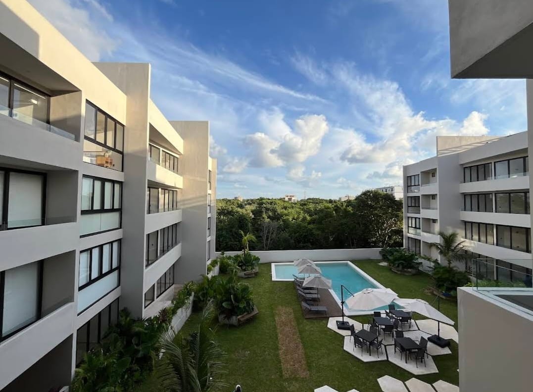 3 bedroom condo in a high added value area