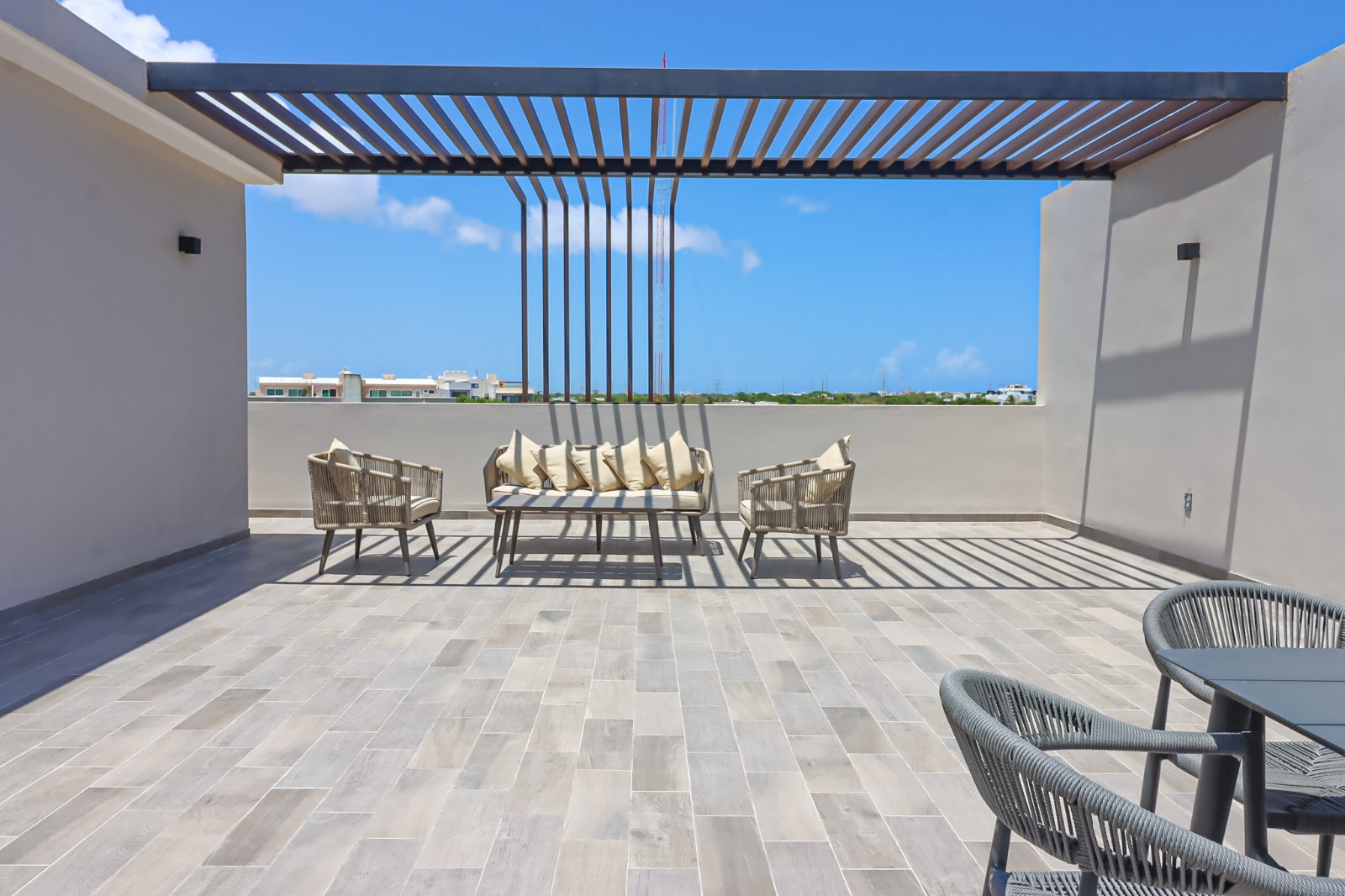 Two-bedroom penthouse in a high-value area