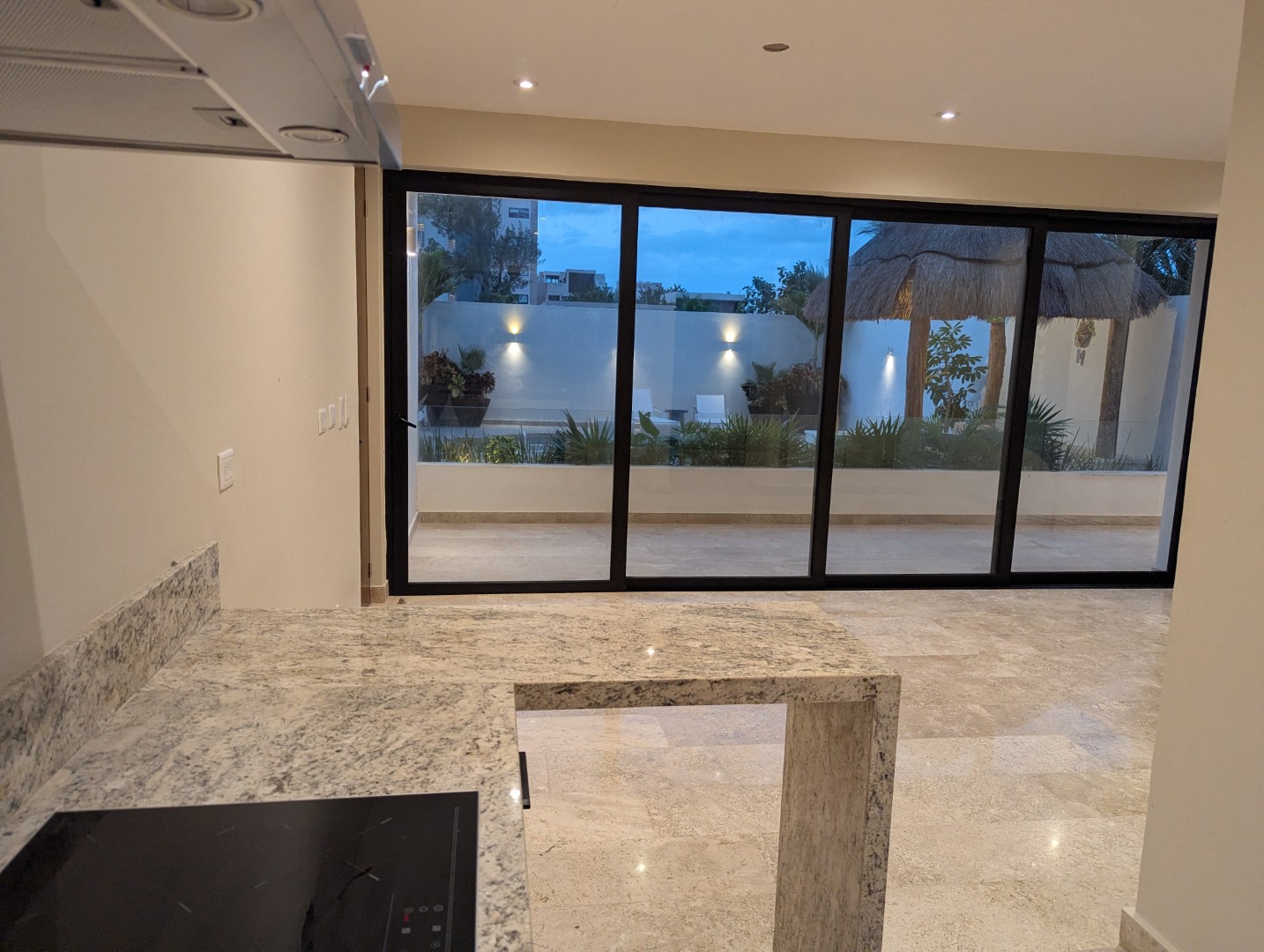Three-bedroom condominium in Progreso close to the beach