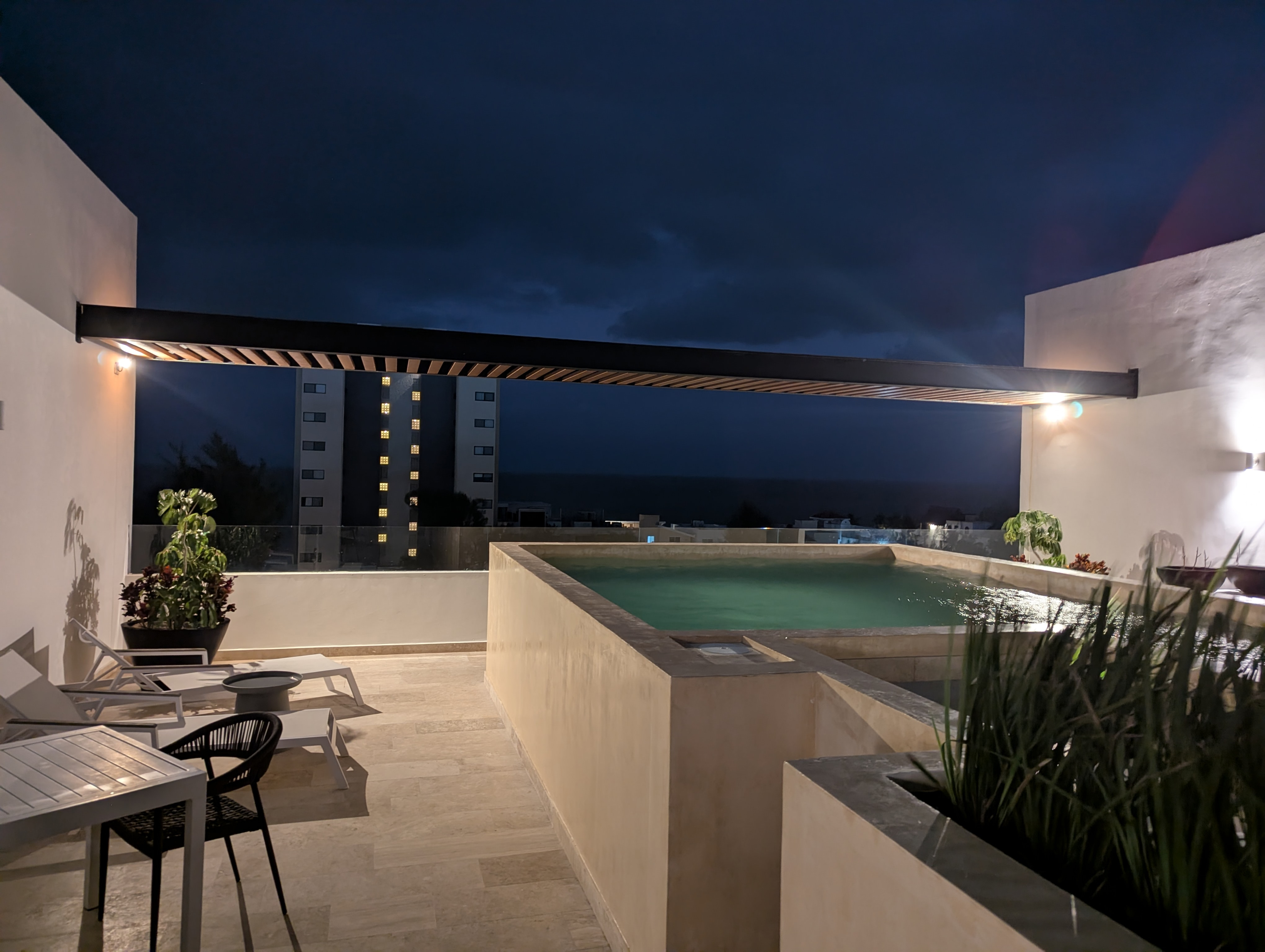 Three-bedroom condominium in Progreso close to the beach