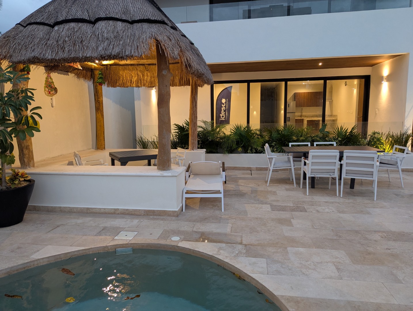 Three-bedroom condominium in Progreso close to the beach