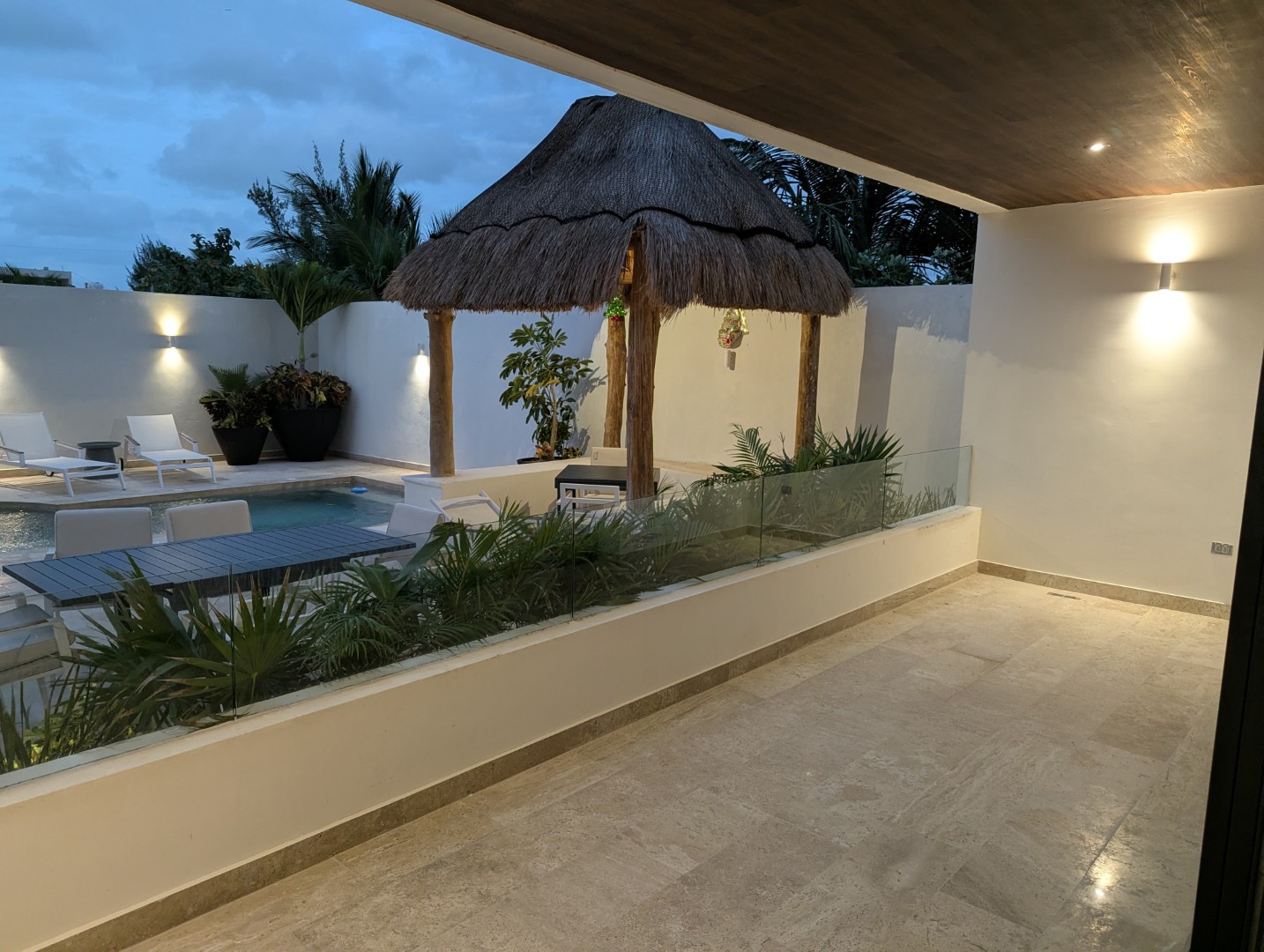 Three-bedroom condominium in Progreso close to the beach