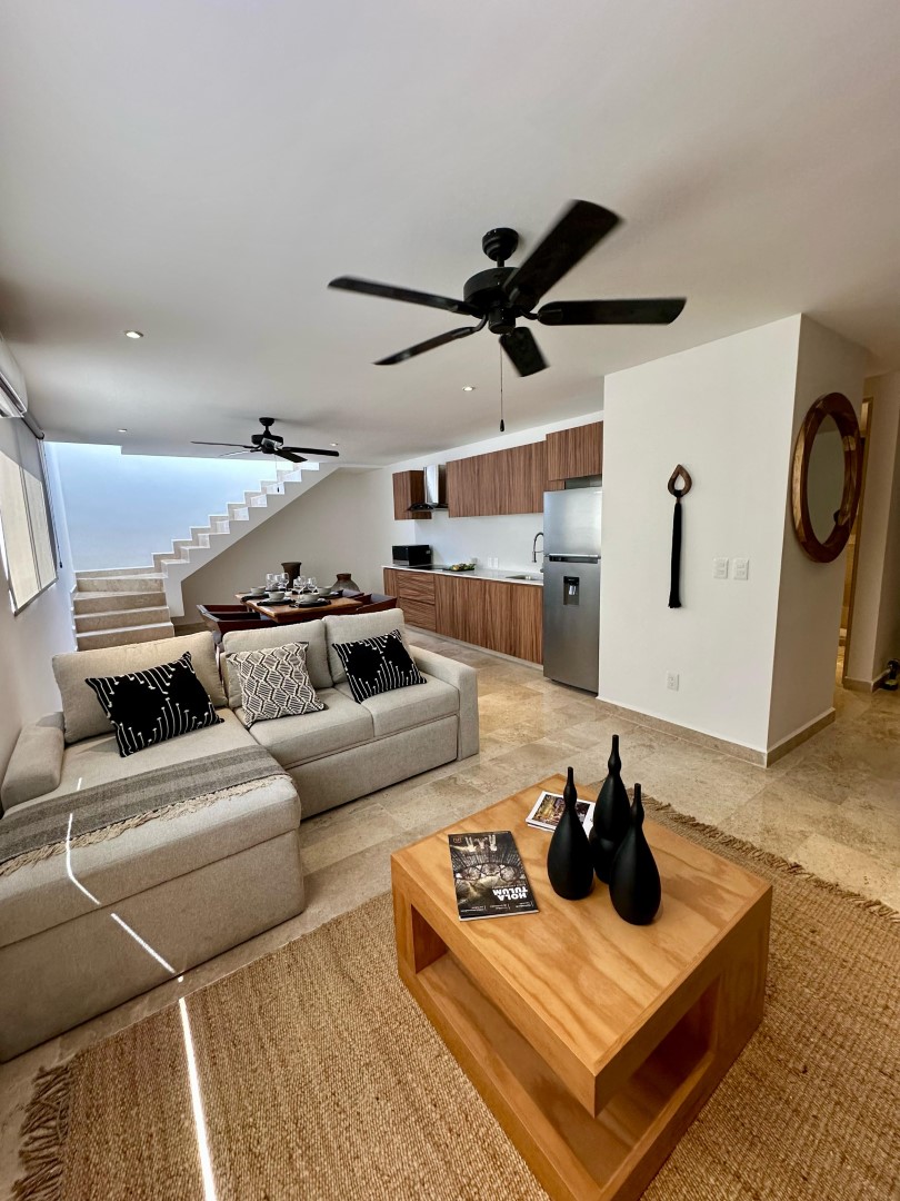 32041 3 bedroom penthouse in commercial  - Condo