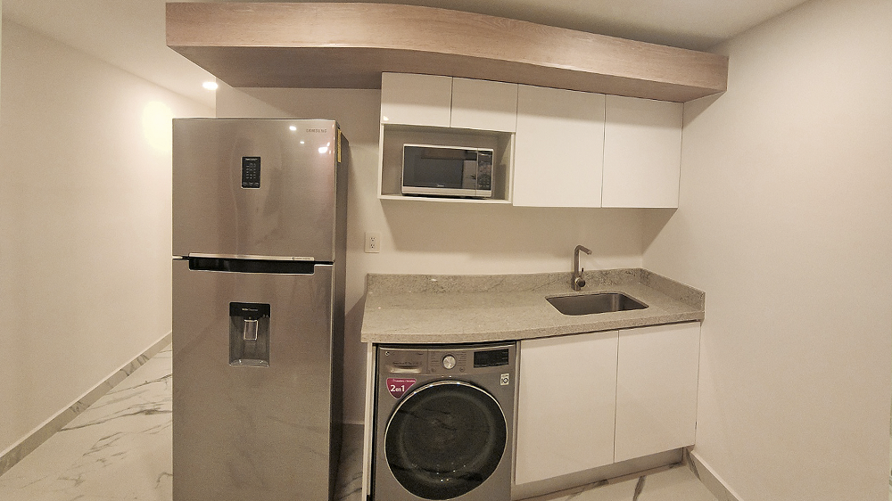 Modern 1-Bedroom Condo in Canc&uacute;n