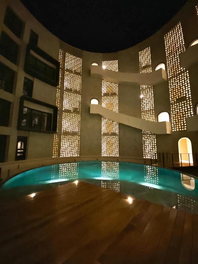 2 bedroom condo inside magnificent development.