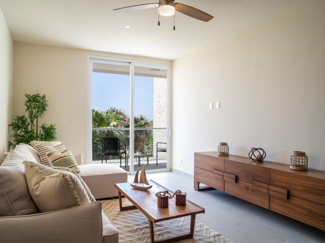 2 bedroom condo close to the beach
