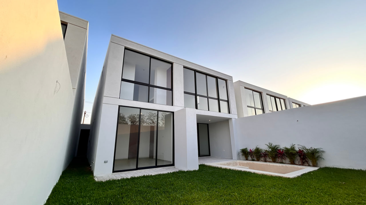 36999 Beautiful three-bedroom house with an excellent  - Home