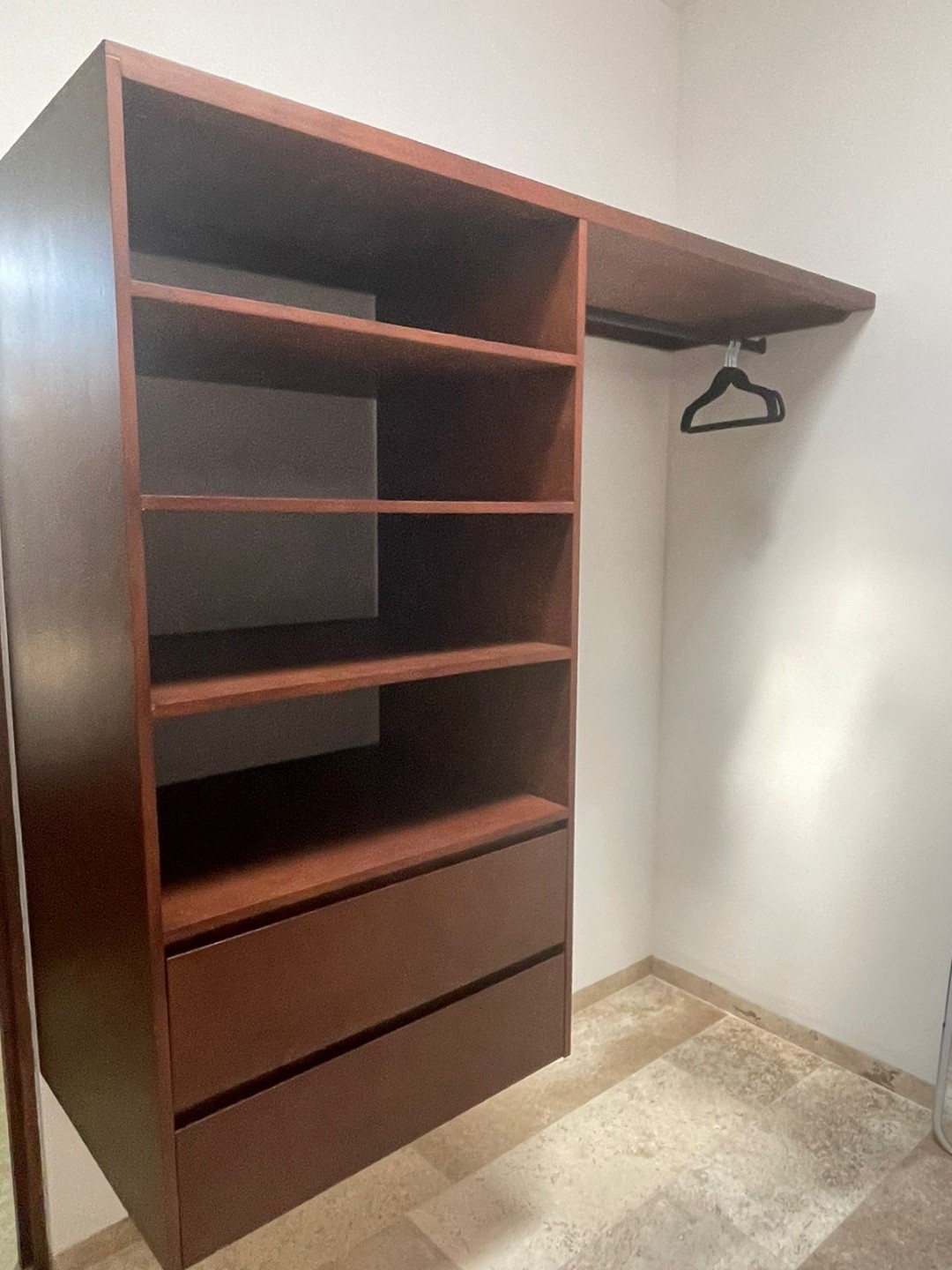 Three-bedroom townhouse with luxury amenities