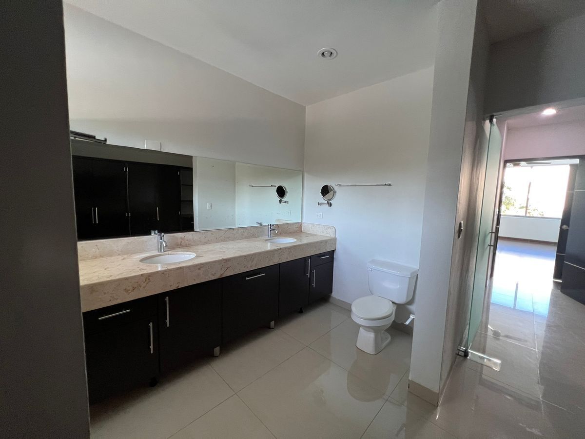 Spacious three-bedroom house in Montebello