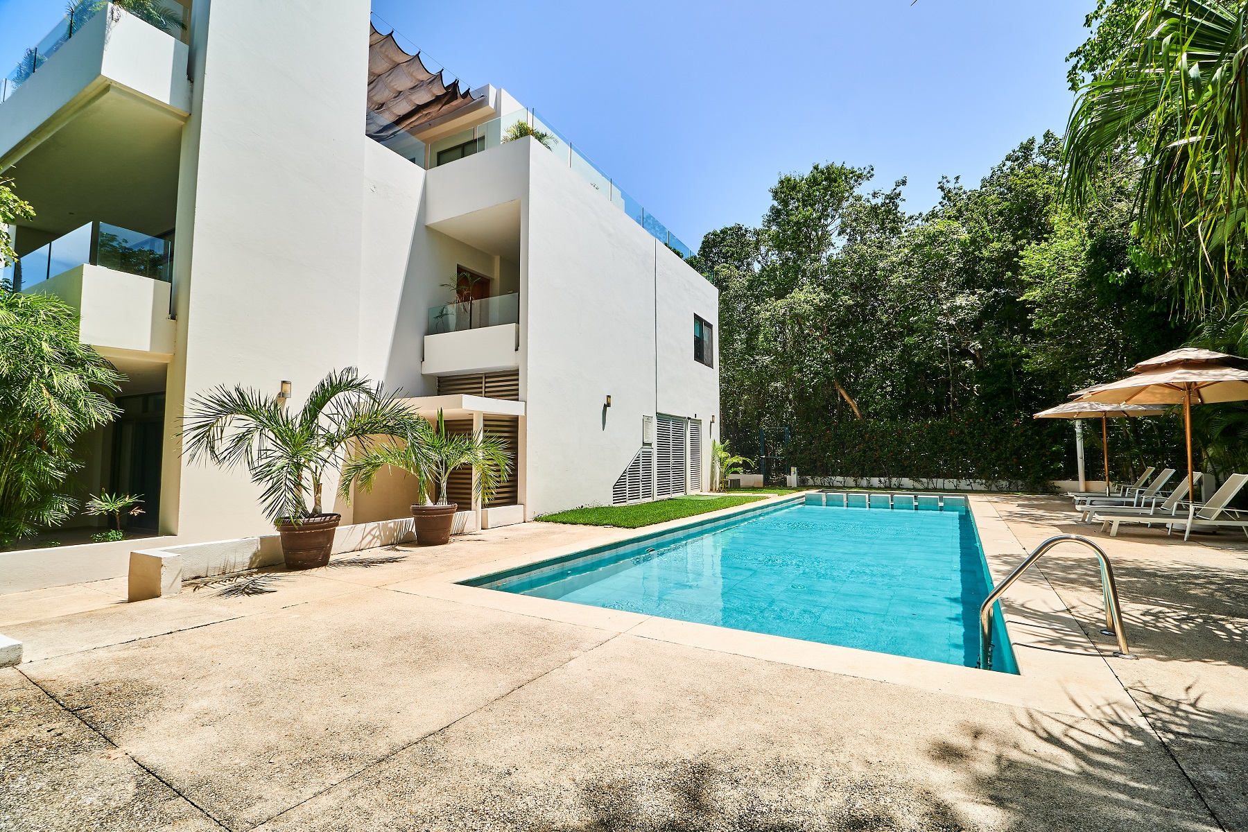 38428  3 bedroom condo in  - Condo