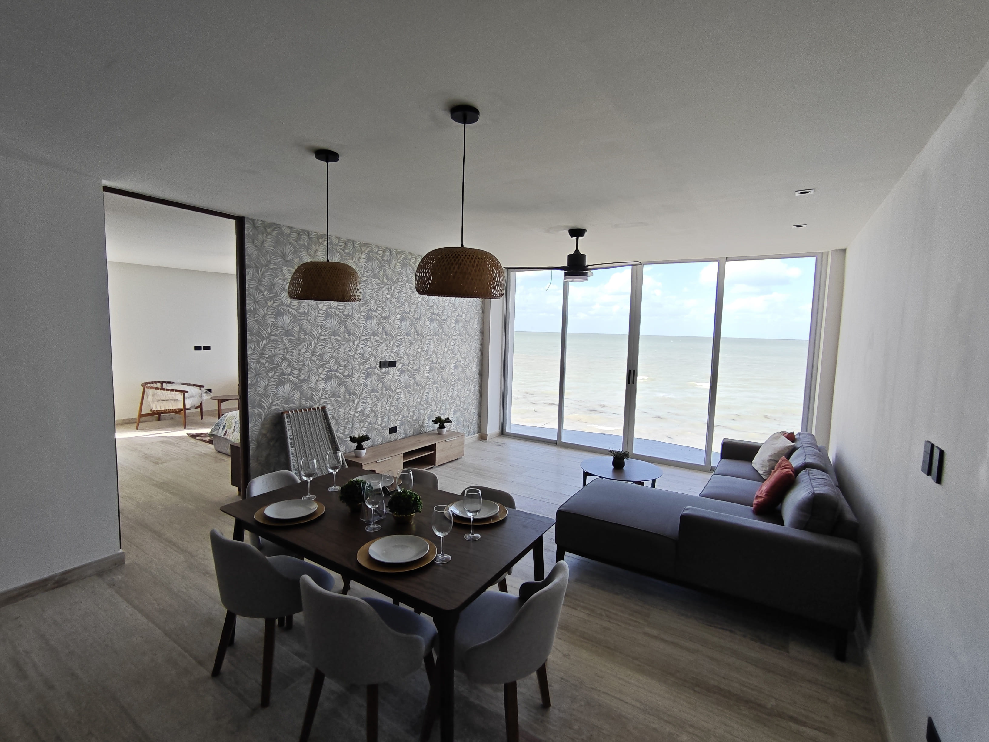 Four-bedroom condo with ocean views in Chicxulub