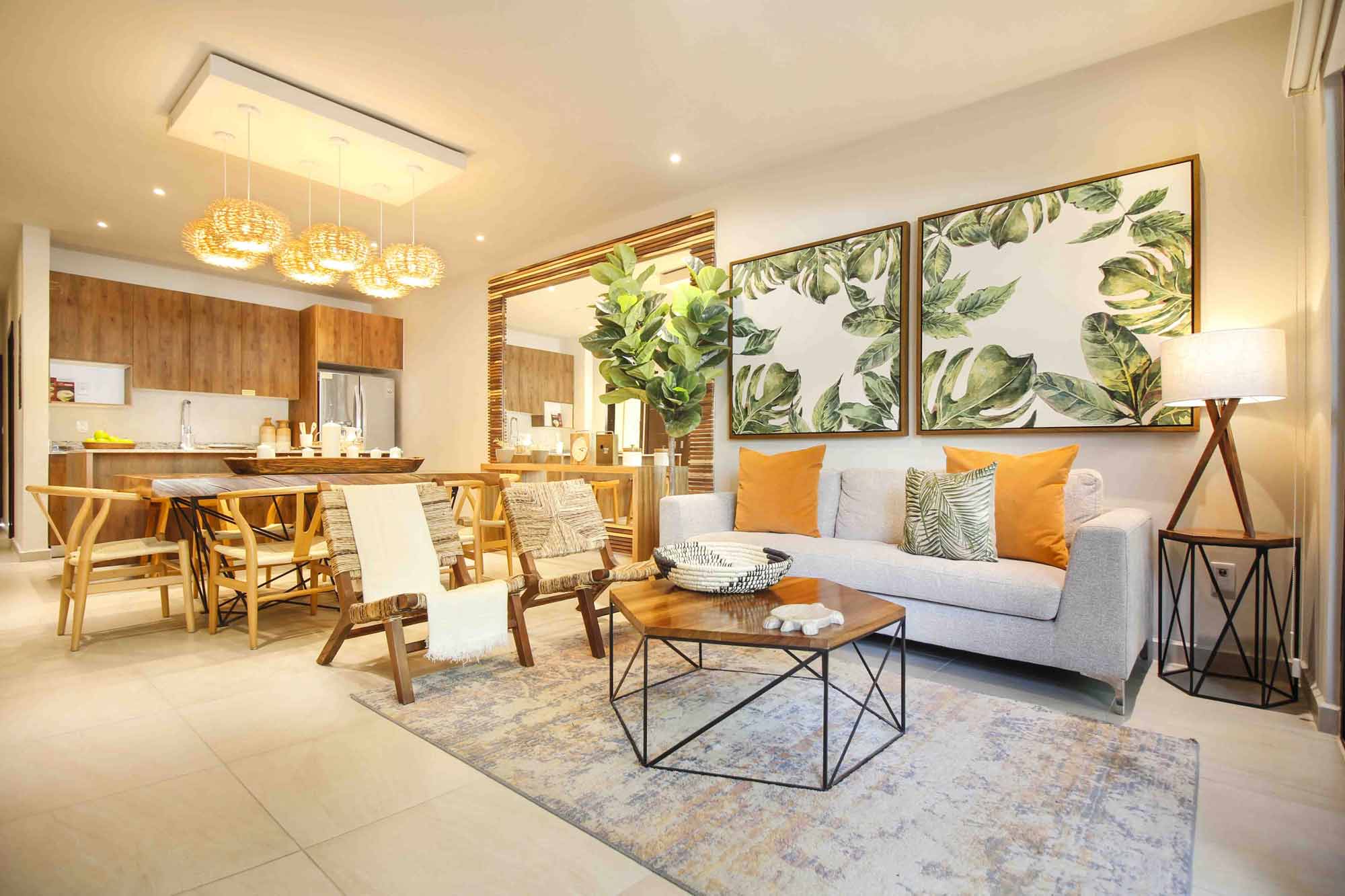 3 bedroom condo 10 minutes from the beach