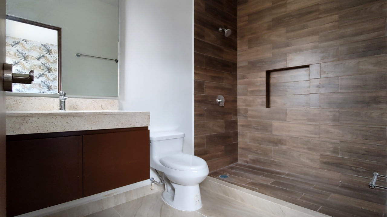 Three-bedroom house on two levels with a pool in Mérida