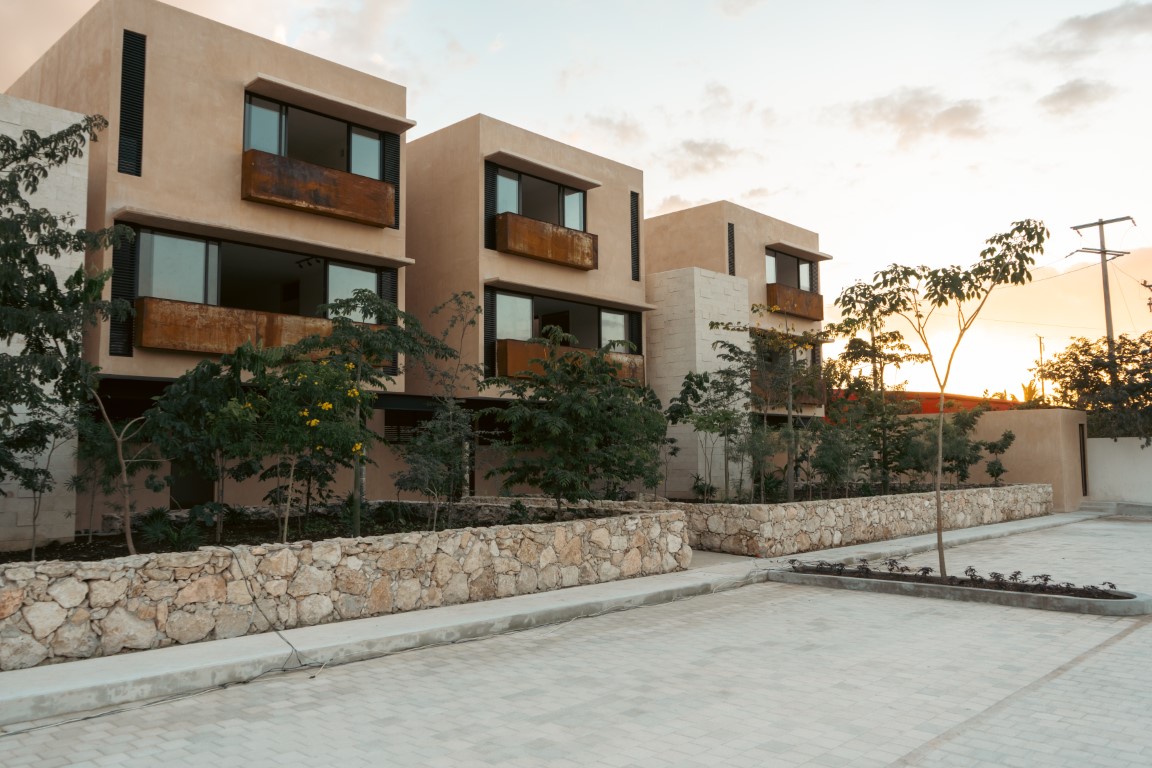 Two-bedroom condo in Mérida within a gated community
