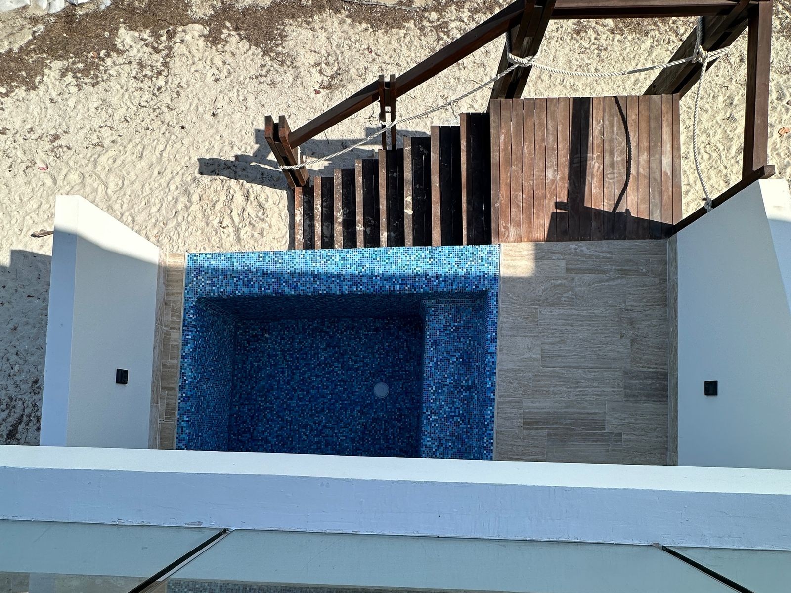 Exclusive beachfront villa with 3 bedrooms