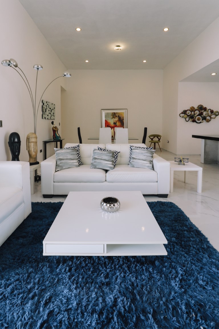 Three-bed house within a private community with a clubhouse