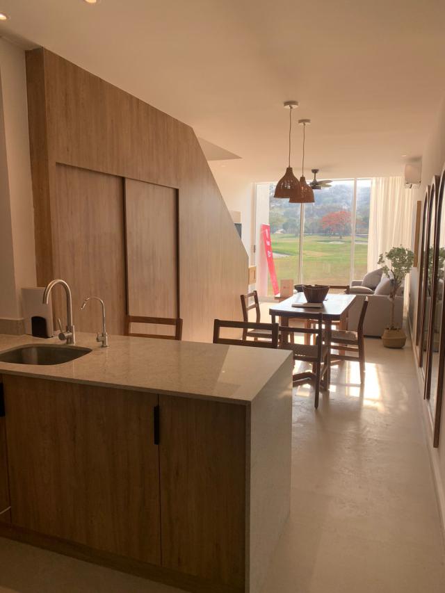 2 bedroom condo in Campeche Country Club