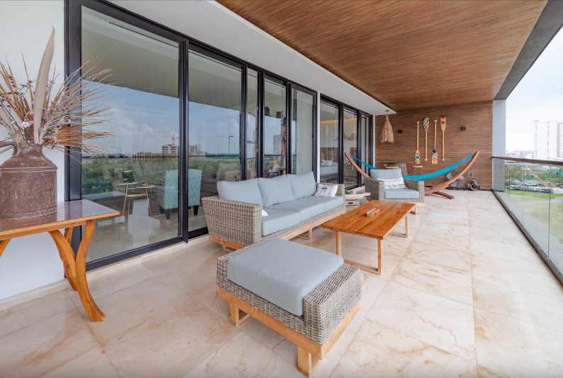 Luxurious three-bedroom condo in Cancun