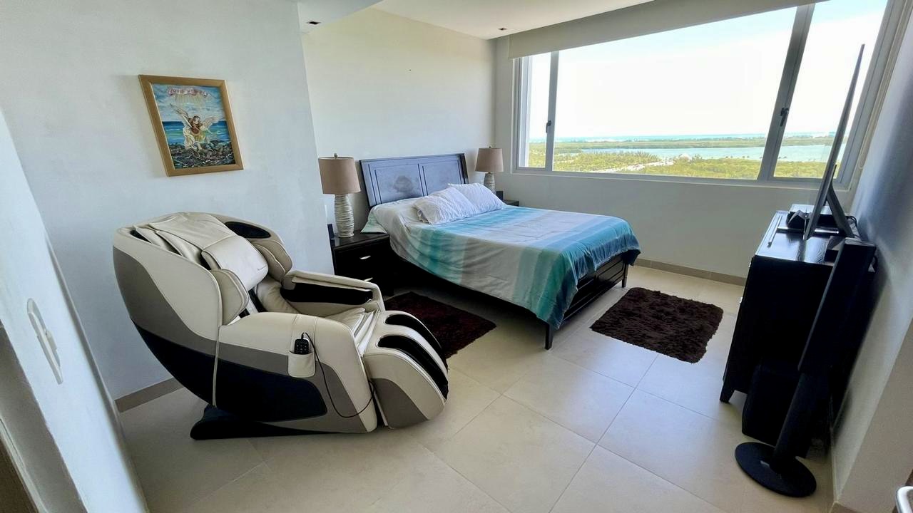 Elegant Apartment with Sea and Lagoon Views in Cancun