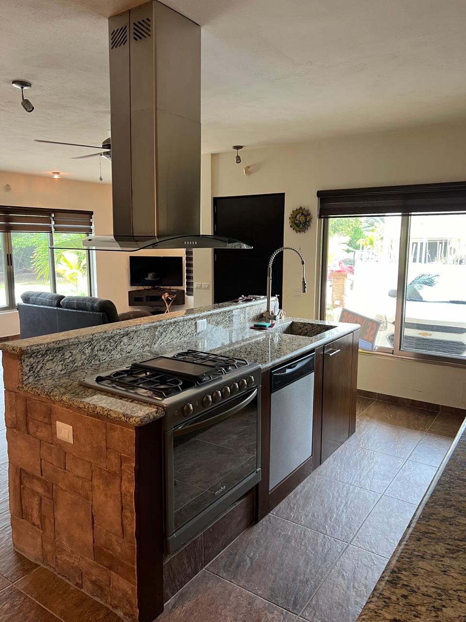 Spacious 4-Bedroom Property with 24/7 Security in Cancun