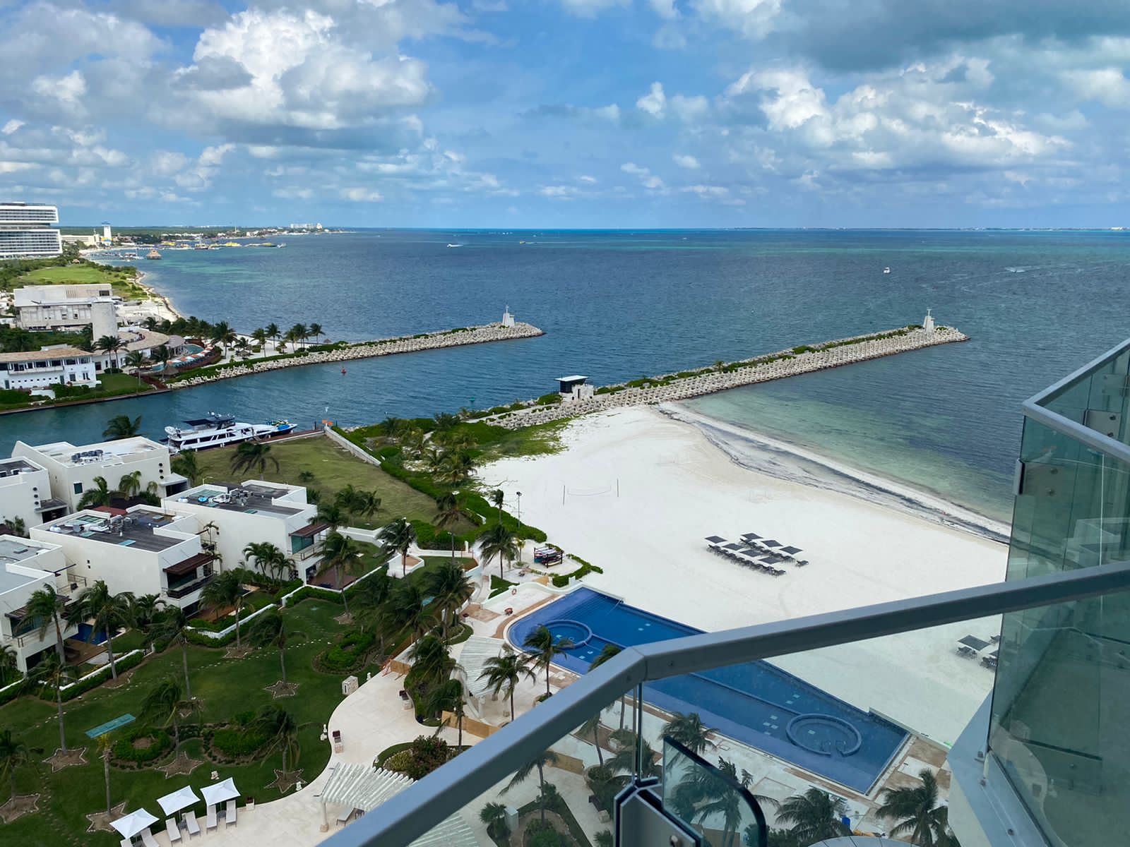 Departamento de tres habitaciones a la venta en Cancún