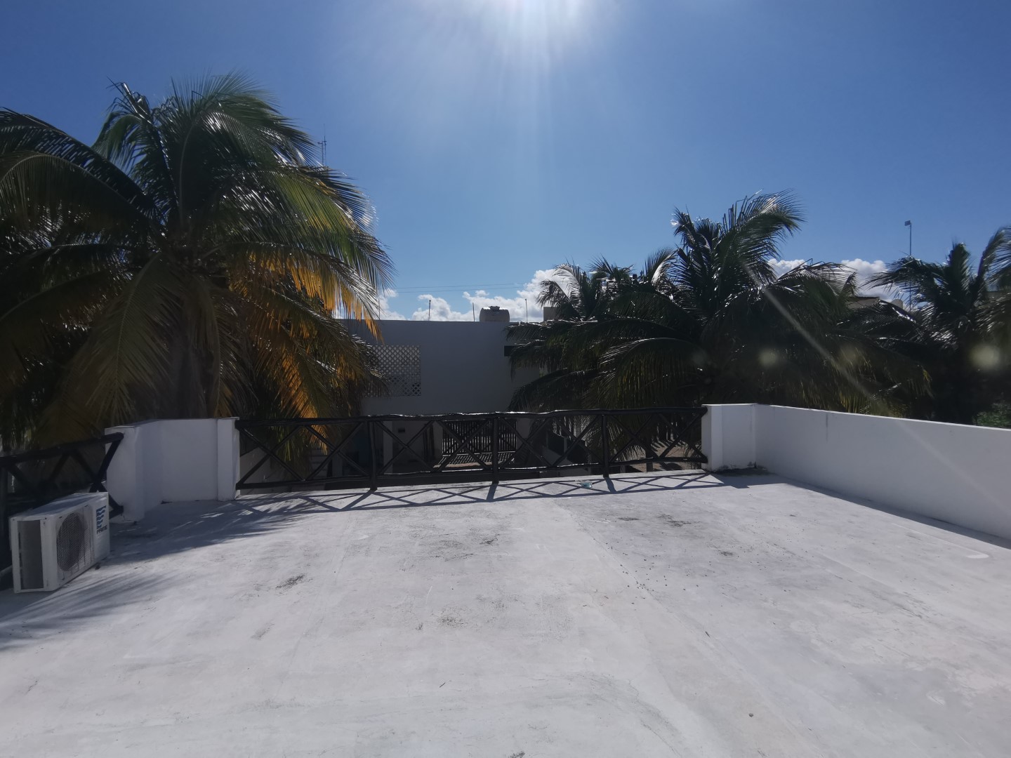 Spectacular House in 2nd Row from Coast with 3 Bedrooms