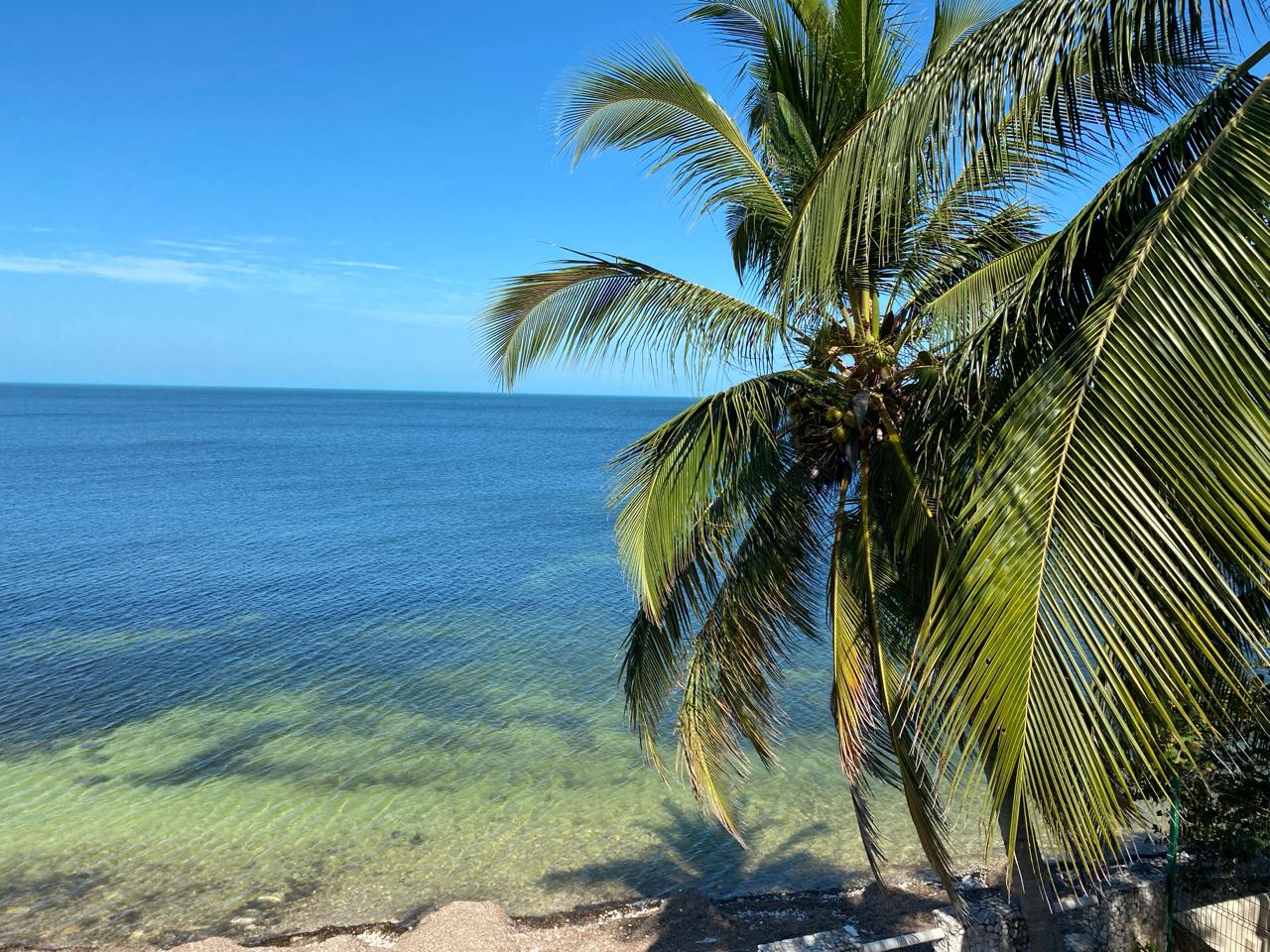 Stunning 4-bedroom beachfront house in Campeche