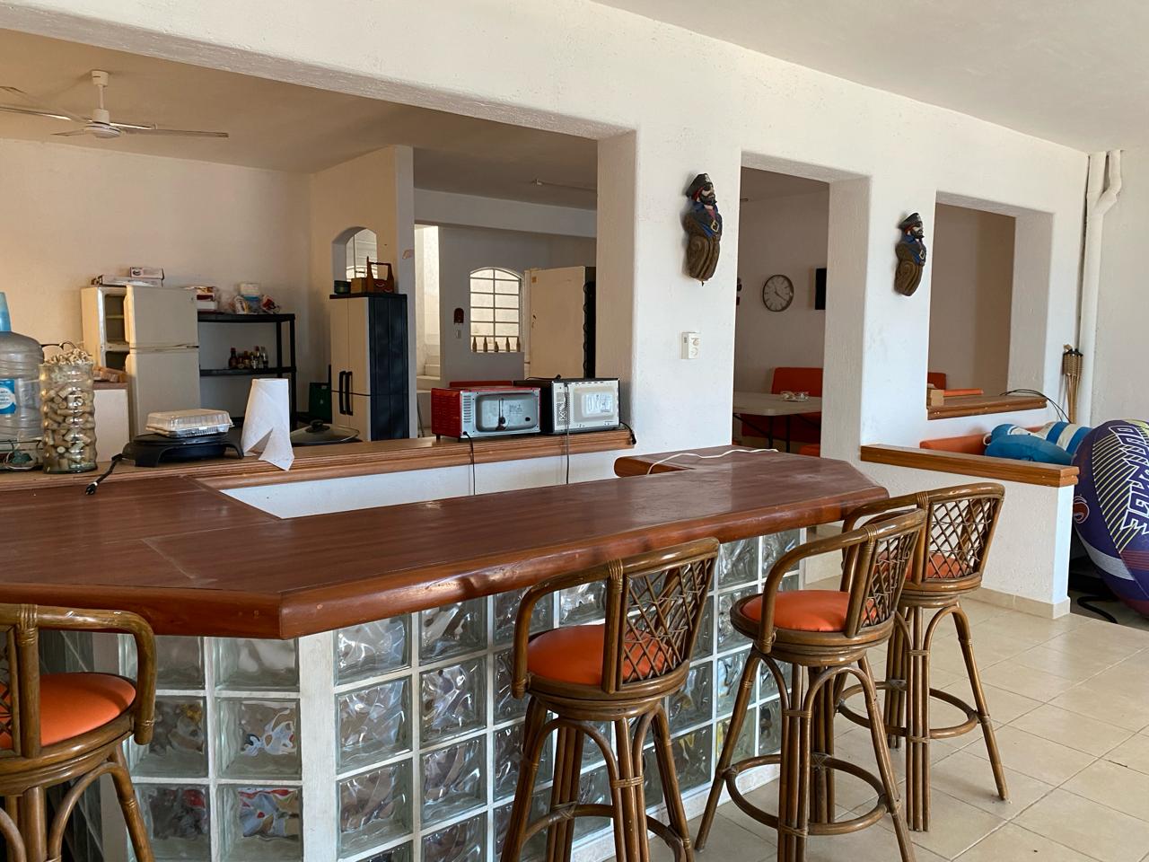 44168 Stunning 4-bedroom beachfront house in  - Home