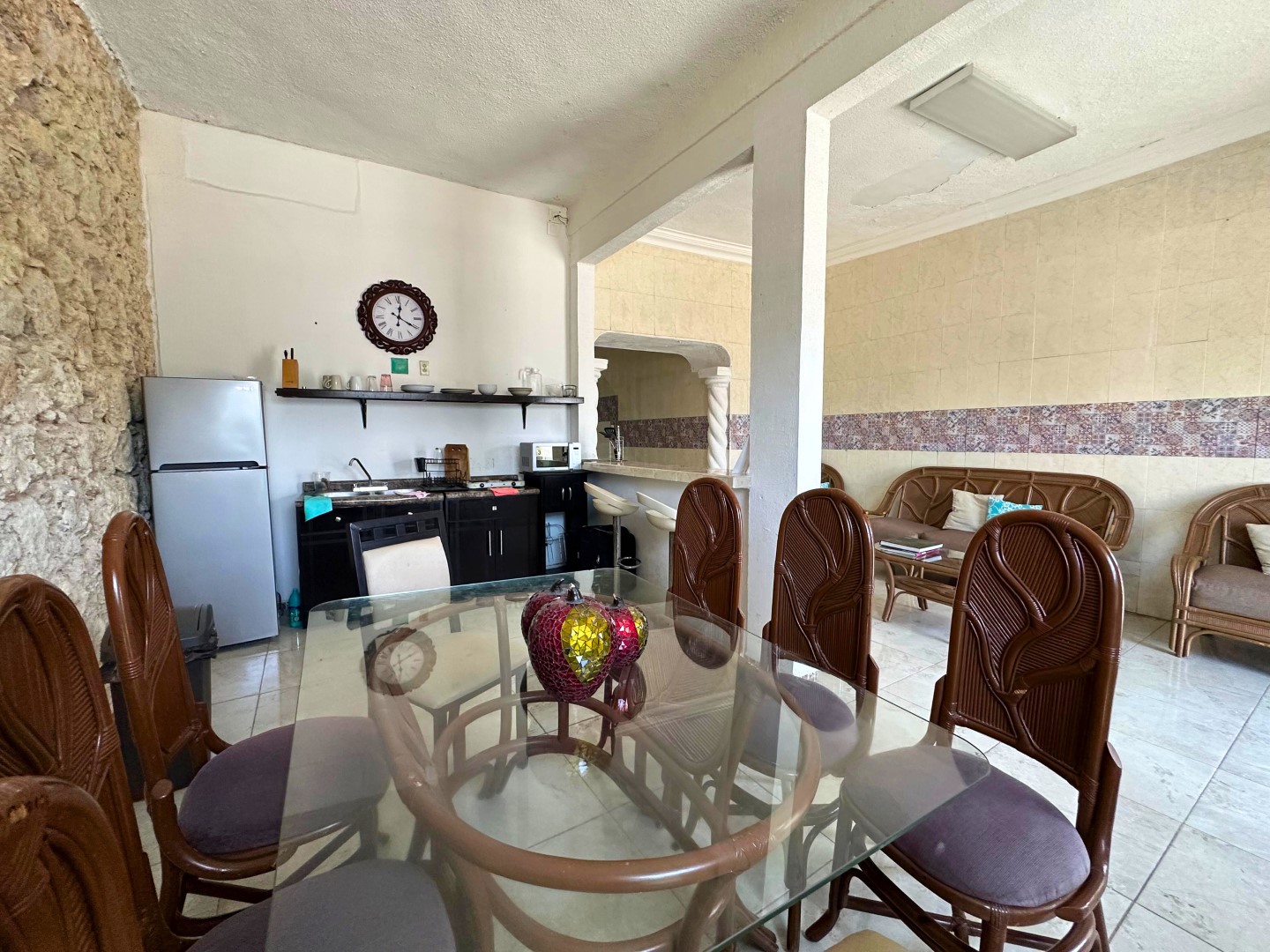 Restored Colonial House with 6 Bedrooms in the Center