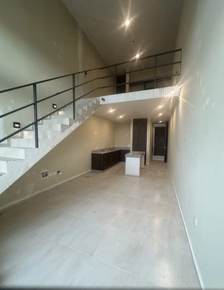 45522 Exclusive two-level condo with one bedroom in  - Condo